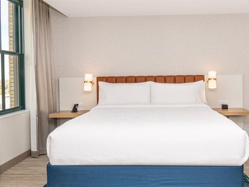 Hilton Garden Inn Flint Downtown Dış mekan fotoğraf