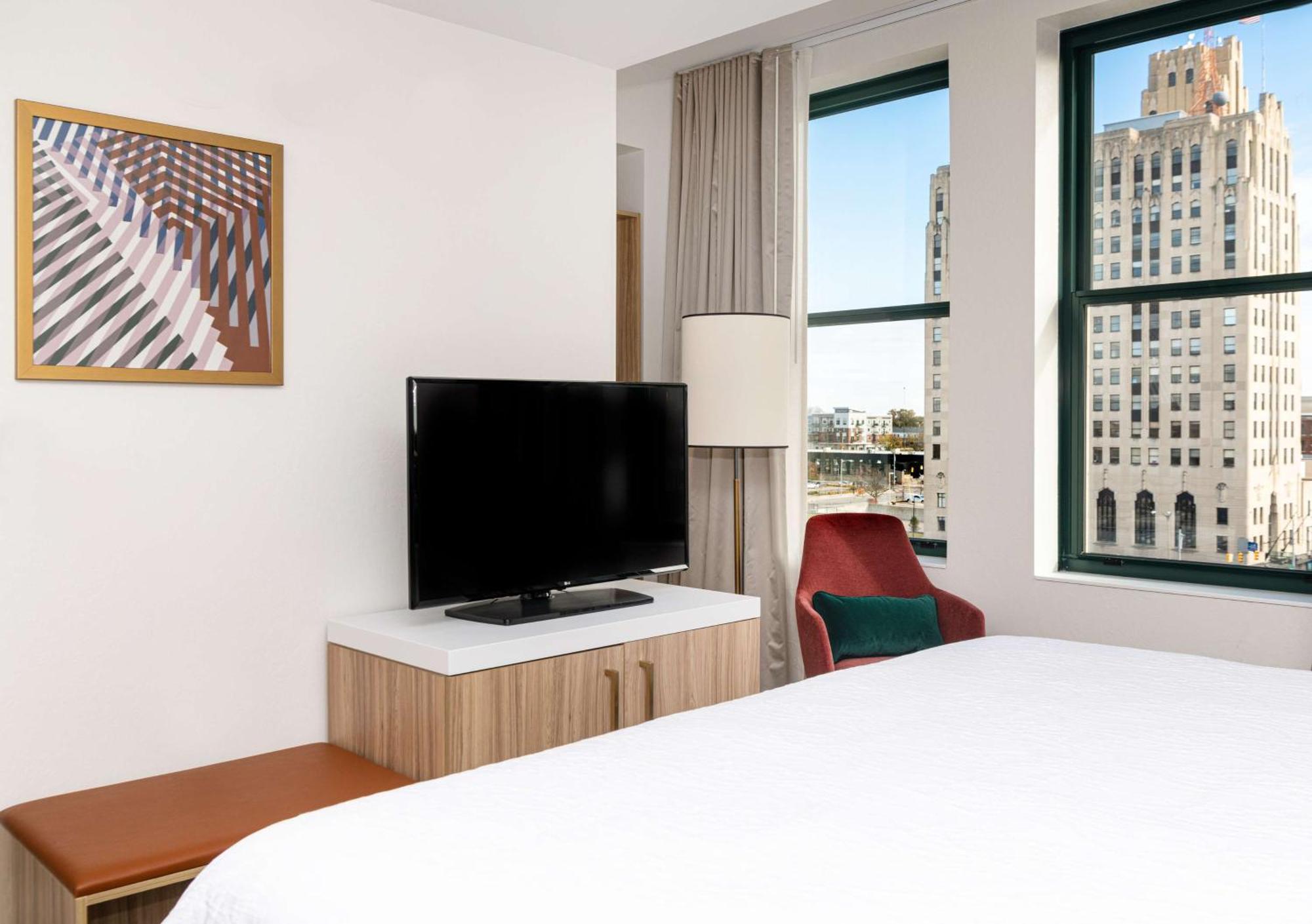 Hilton Garden Inn Flint Downtown Dış mekan fotoğraf